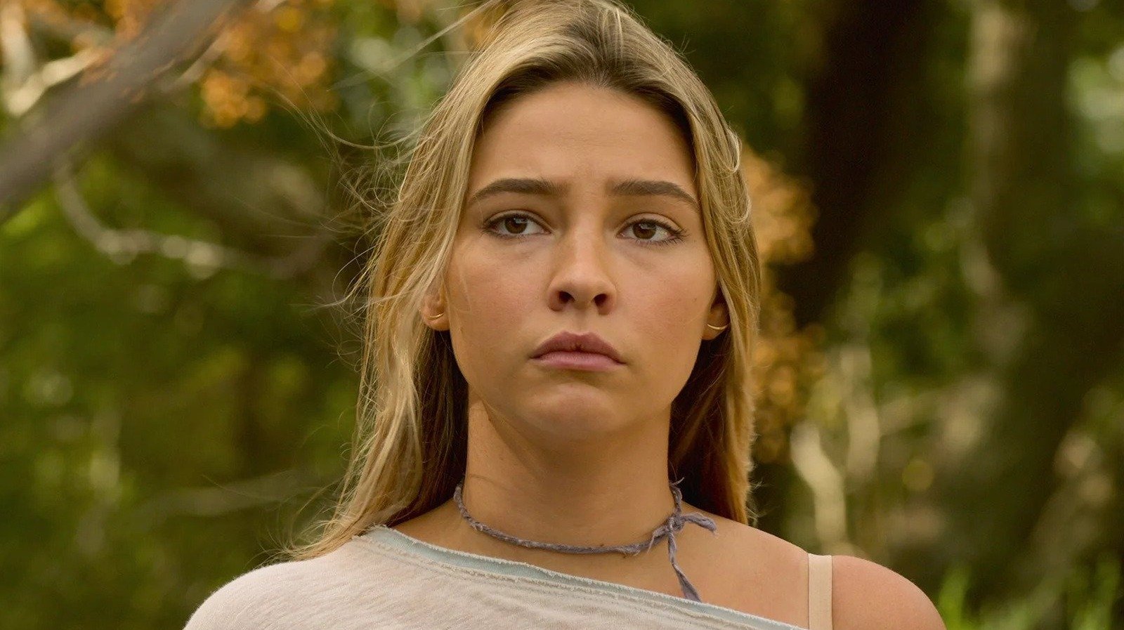 Madelyn Cline: The Rising Star Redefining Hollywood Glamour